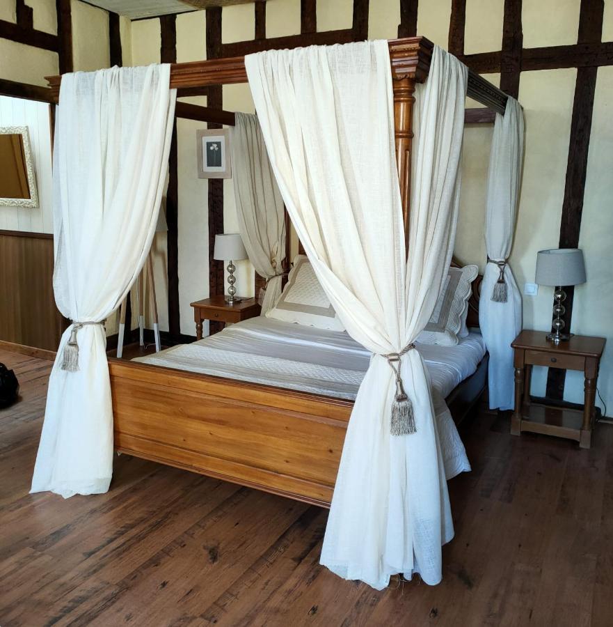 Bed and Breakfast Cafe De France Оза Экстерьер фото