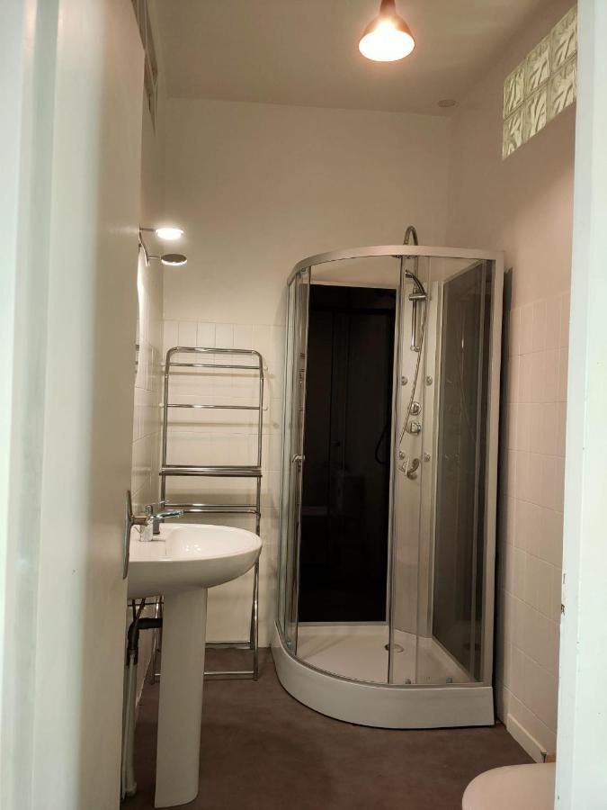 Bed and Breakfast Cafe De France Оза Экстерьер фото